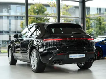 PORSCHE Macan T SPORT-CHRONO PANO BOSE PDLS  KAM 1.HAND