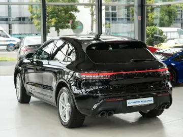 PORSCHE Macan T SPORT-CHRONO PANO BOSE PDLS  KAM 1.HAND