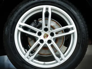 PORSCHE Macan T SPORT-CHRONO PANO BOSE PDLS  KAM 1.HAND