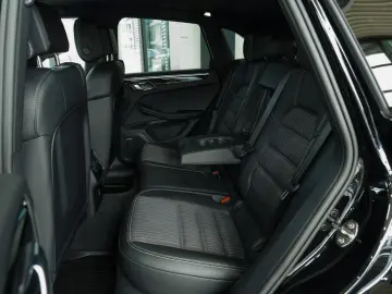 PORSCHE Macan T SPORT-CHRONO PANO BOSE PDLS  KAM 1.HAND