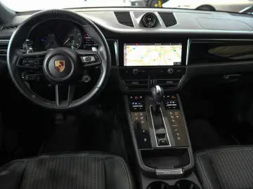 PORSCHE Macan T SPORT-CHRONO PANO BOSE PDLS  KAM 1.HAND