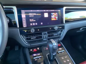 PORSCHE Macan S Carplay  Panorma