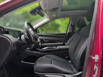 HYUNDAI TUCSON PHEV 1.6T 4WD TREND ASS-P PANO ECS NAVI