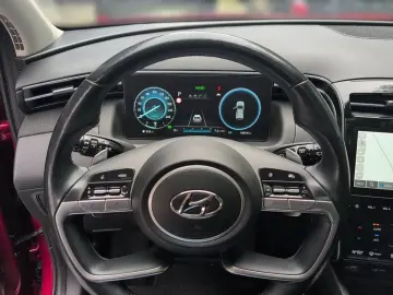 HYUNDAI TUCSON PHEV 1.6T 4WD TREND ASS-P PANO ECS NAVI