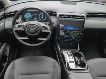 HYUNDAI TUCSON PHEV 1.6T 4WD TREND ASS-P PANO ECS NAVI