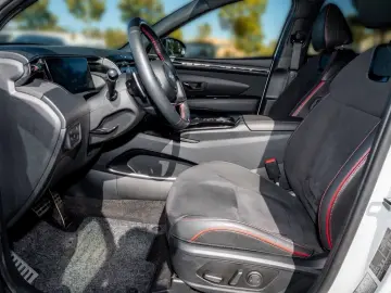 HYUNDAI Tucson 1.6 T-GDI N LINE Hybrid 4WD PANO MEMORY