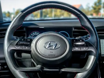 HYUNDAI Tucson 1.6 T-GDI N LINE Hybrid 4WD PANO MEMORY