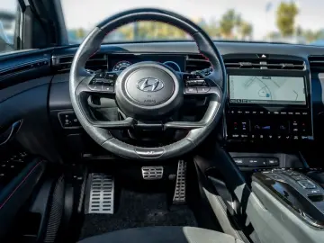 HYUNDAI Tucson 1.6 T-GDI N LINE Hybrid 4WD PANO MEMORY