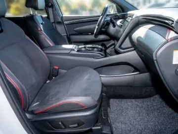 HYUNDAI Tucson 1.6 T-GDI N LINE Hybrid 4WD PANO MEMORY