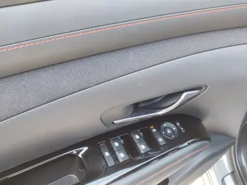 HYUNDAI TUCSON N Line Hybrid DCT 4WD Panoramadach