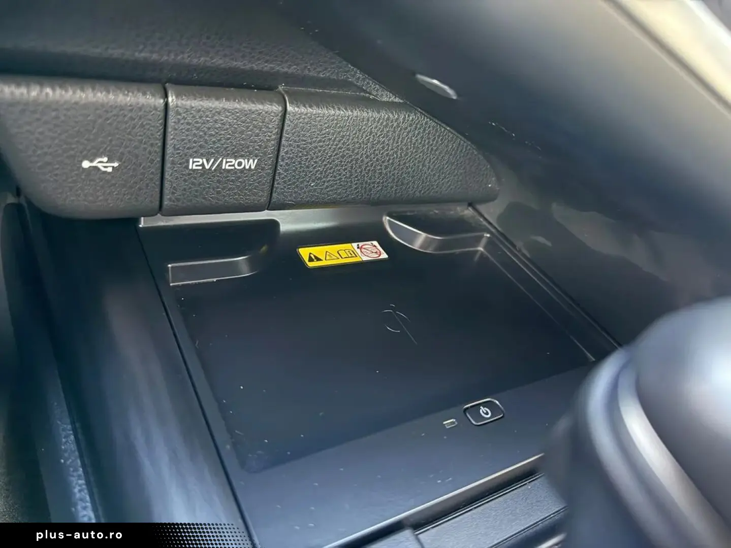 Toyota Camry 2.5 Hybrid Dynamic E-CVT