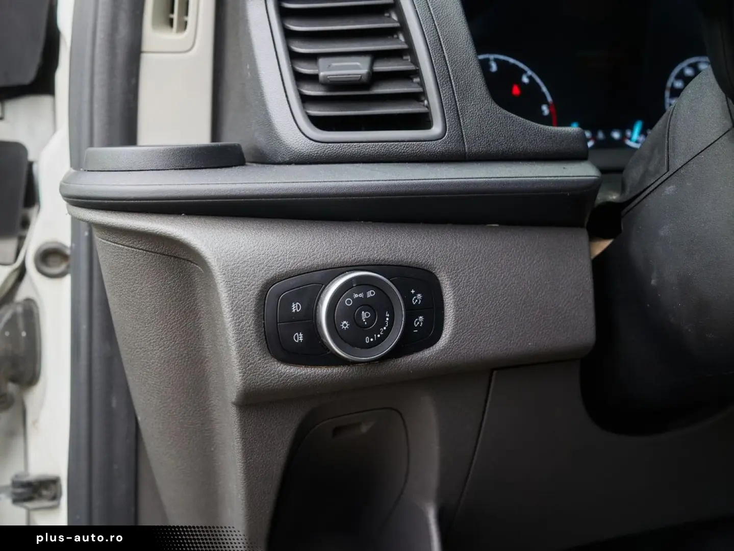 Ford Transit-Custom-