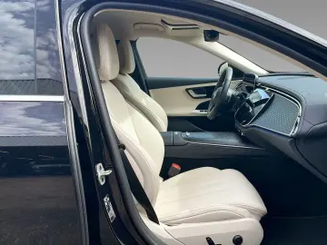 MERCEDES-BENZ E 300 de 4MATIC AVANTGARDE DISTRONI Ca…