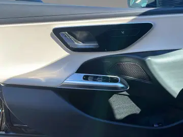 MERCEDES-BENZ E 300 de 4MATIC AVANTGARDE DISTRONI Ca…