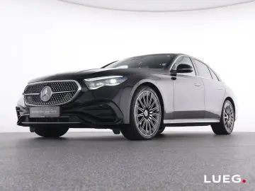 MERCEDES-BENZ E 220 d AMG Pano DLight Sitzklim Sthzg…