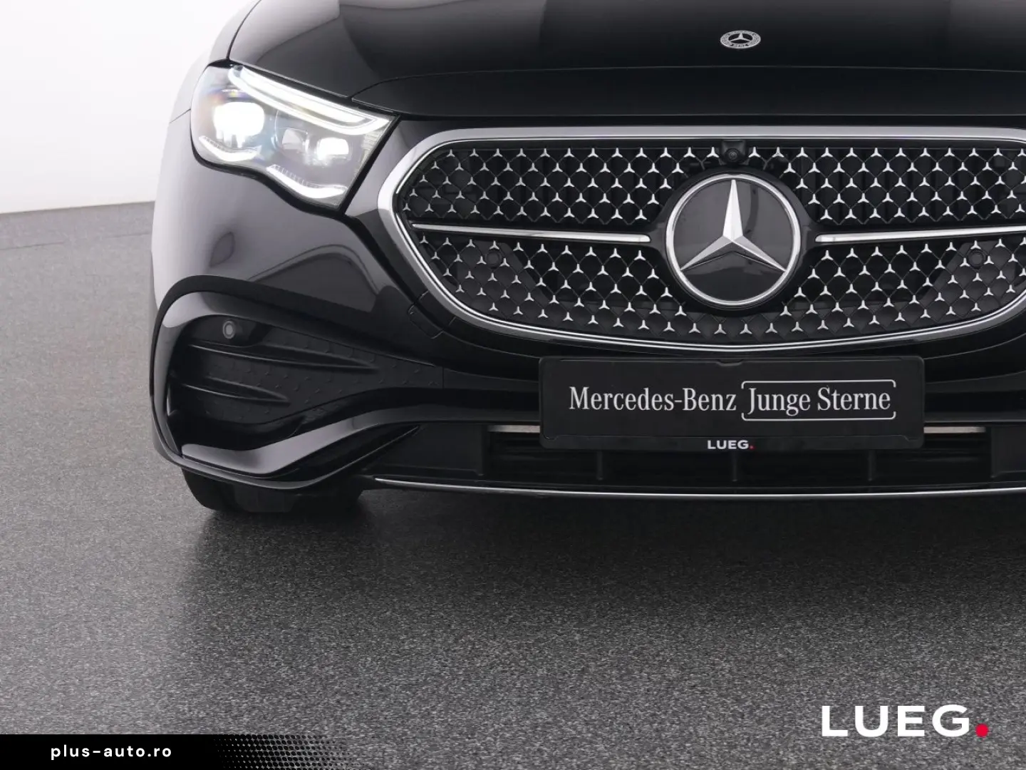 MERCEDES-BENZ E 220 d AMG Pano DLight Sitzklim Sthzg&hellip;