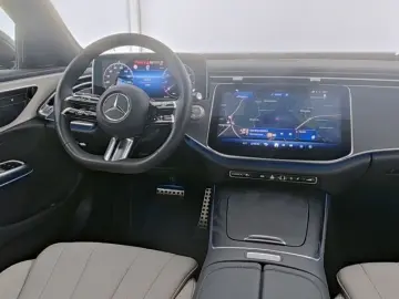 MERCEDES-BENZ E 200 AMG Advanced Distronic LED 20Zoll Beige