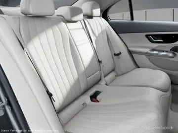 MERCEDES-BENZ E 220 d 4MATIC Limousine