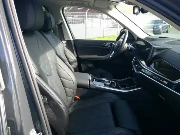 BMW X5 30 d xDrive SkyLounge AHK el. DrivAss.Prof!