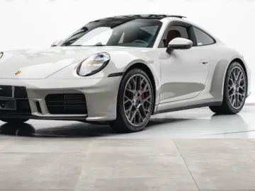Porsche 911 992.2 Carrera 4S BI-COLOR COGNAC INNODRIVE S