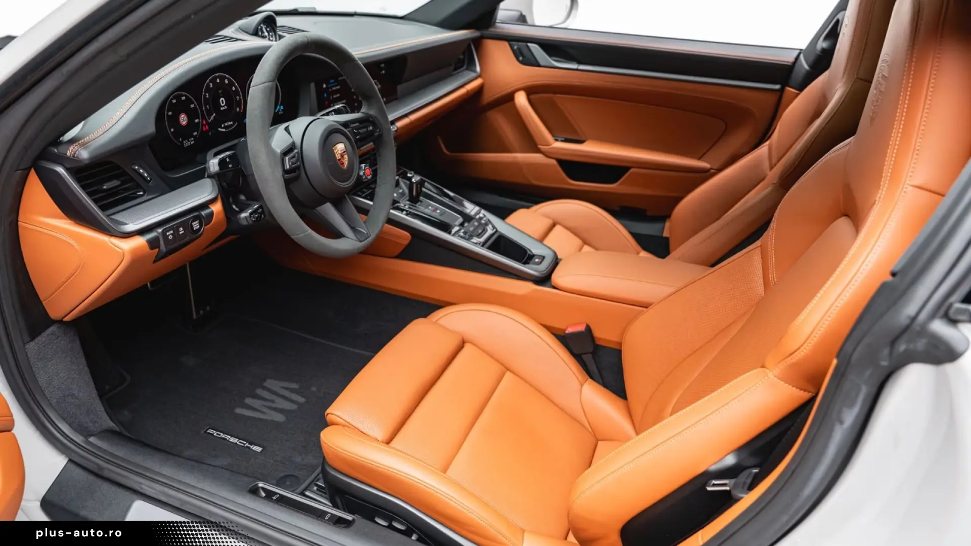 Porsche 911 992.2 Carrera 4S BI-COLOR COGNAC INNODRIVE S