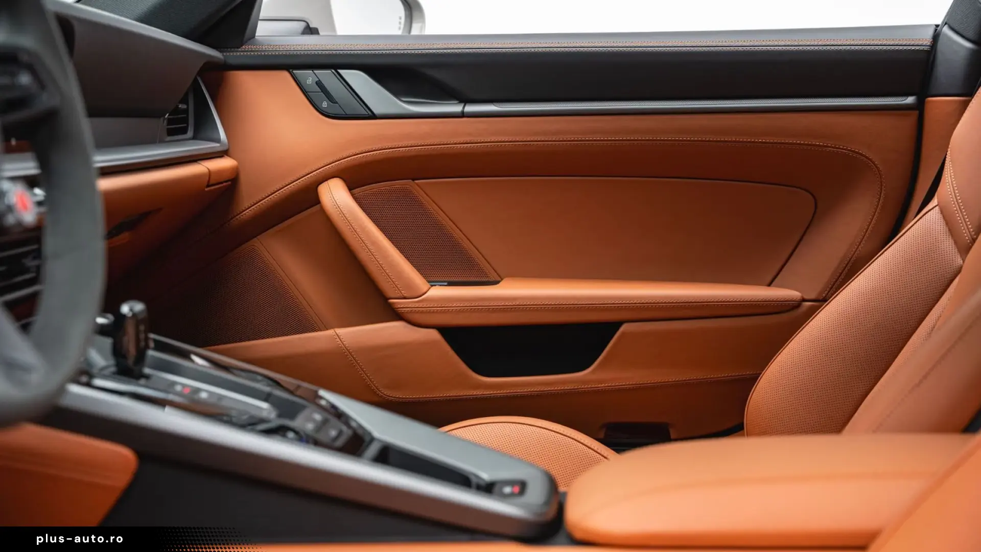 Porsche 911 992.2 Carrera 4S BI-COLOR COGNAC INNODRIVE S