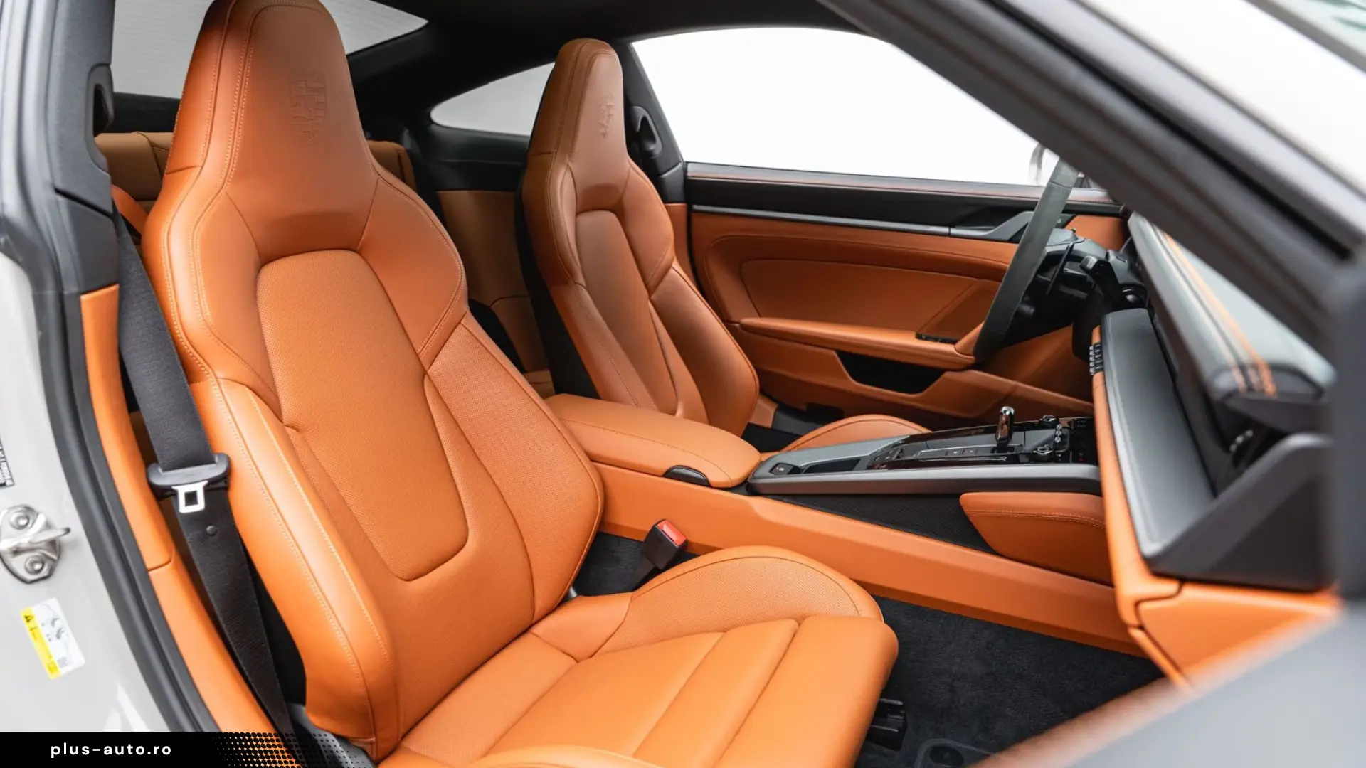 Porsche 911 992.2 Carrera 4S BI-COLOR COGNAC INNODRIVE S