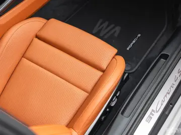 Porsche 911 992.2 Carrera 4S BI-COLOR COGNAC INNODRIVE S