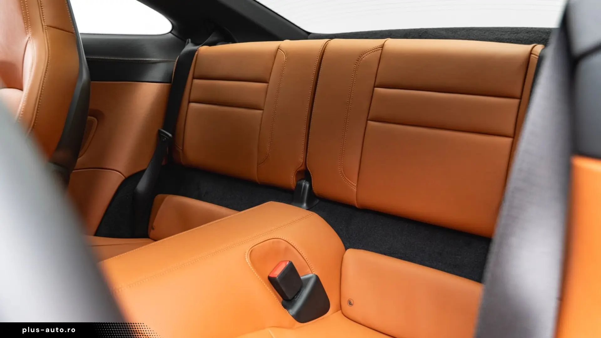 Porsche 911 992.2 Carrera 4S BI-COLOR COGNAC INNODRIVE S