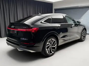 Audi e-tron Sportback quattro 313 CP Matrix LED 360  etc