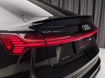 Audi e-tron Sportback quattro 313 CP Matrix LED 360  etc
