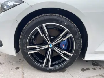 BMW 320 d xDrive Touring M Sport AHK 360Kam HUD HiFi
