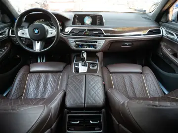 BMW 750i.xD.SOFTCL.GLASDACH.FOND.MASSAGE.4ZONEN.HUD