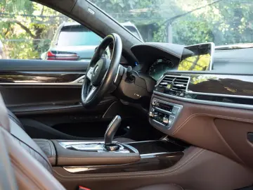 BMW 750i.xD.SOFTCL.GLASDACH.FOND.MASSAGE.4ZONEN.HUD