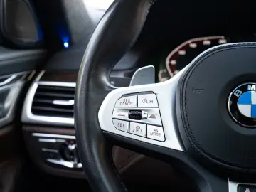 BMW 750i.xD.SOFTCL.GLASDACH.FOND.MASSAGE.4ZONEN.HUD