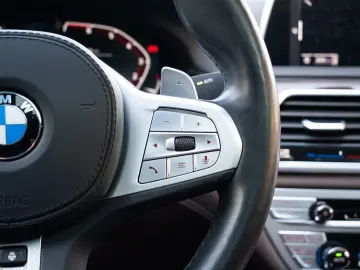 BMW 750i.xD.SOFTCL.GLASDACH.FOND.MASSAGE.4ZONEN.HUD