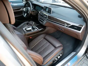 BMW 750i.xD.SOFTCL.GLASDACH.FOND.MASSAGE.4ZONEN.HUD