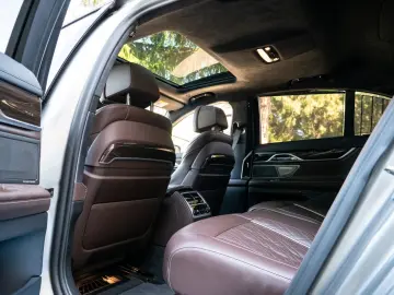 BMW 750i.xD.SOFTCL.GLASDACH.FOND.MASSAGE.4ZONEN.HUD