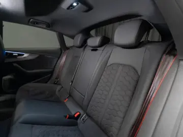 Audi RS5 Competition