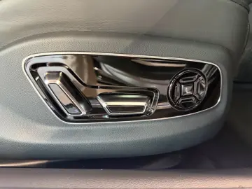 AUDI A8 60 TFSI E QUATTRO LASER PANO 360 MASSAGE HuD
