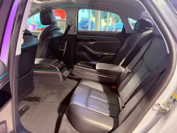 AUDI A8 60 TFSI E QUATTRO LASER PANO 360 MASSAGE HuD