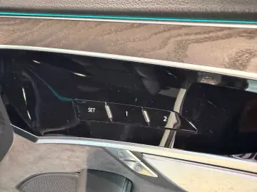 AUDI A8 60 TFSI E QUATTRO LASER PANO 360 MASSAGE HuD