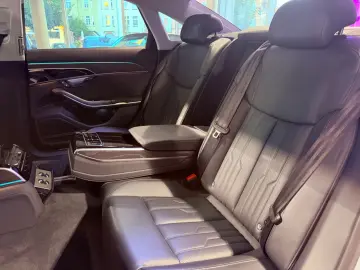 AUDI A8 60 TFSI E QUATTRO LASER PANO 360 MASSAGE HuD