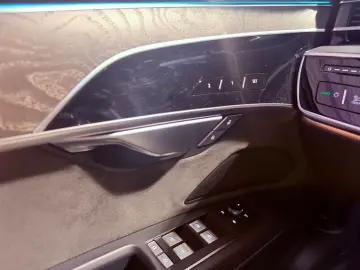 AUDI A8 60 TFSI E QUATTRO LASER PANO 360 MASSAGE HuD