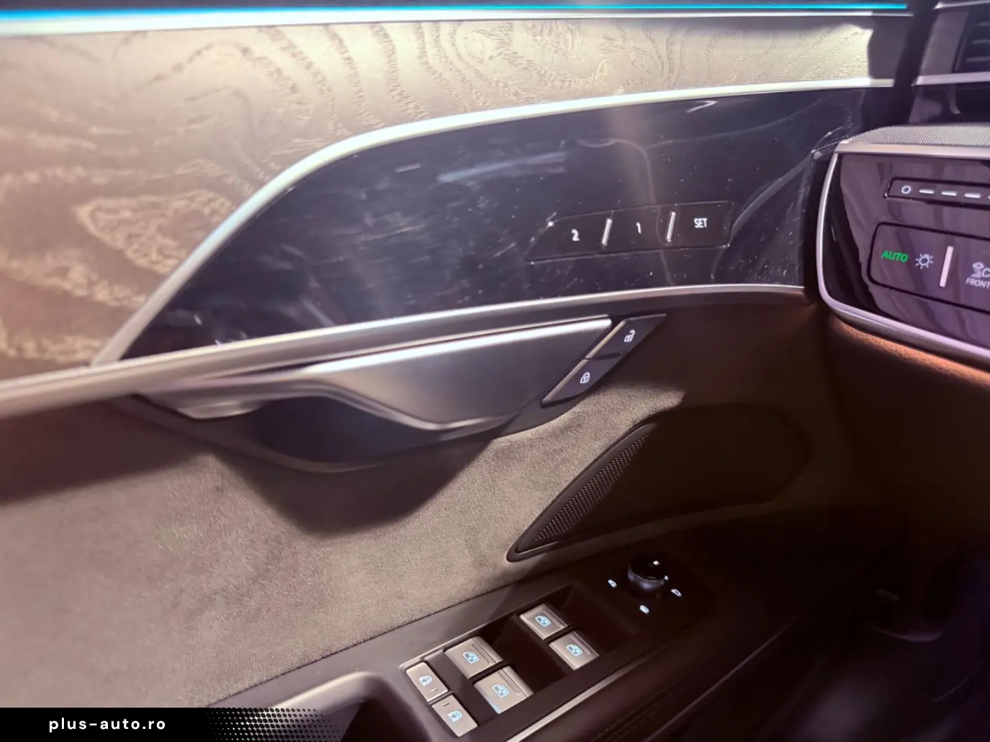 AUDI A8 60 TFSI E QUATTRO LASER PANO 360 MASSAGE HuD
