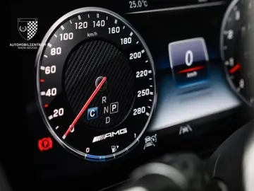 Mercedes-Benz G 63 AMG Superior Multikontur Driver'sPackage