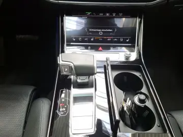 AUDI A8 L TFSI e 60 e quattro