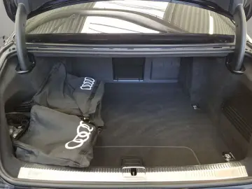 AUDI A8 L TFSI e 60 e quattro