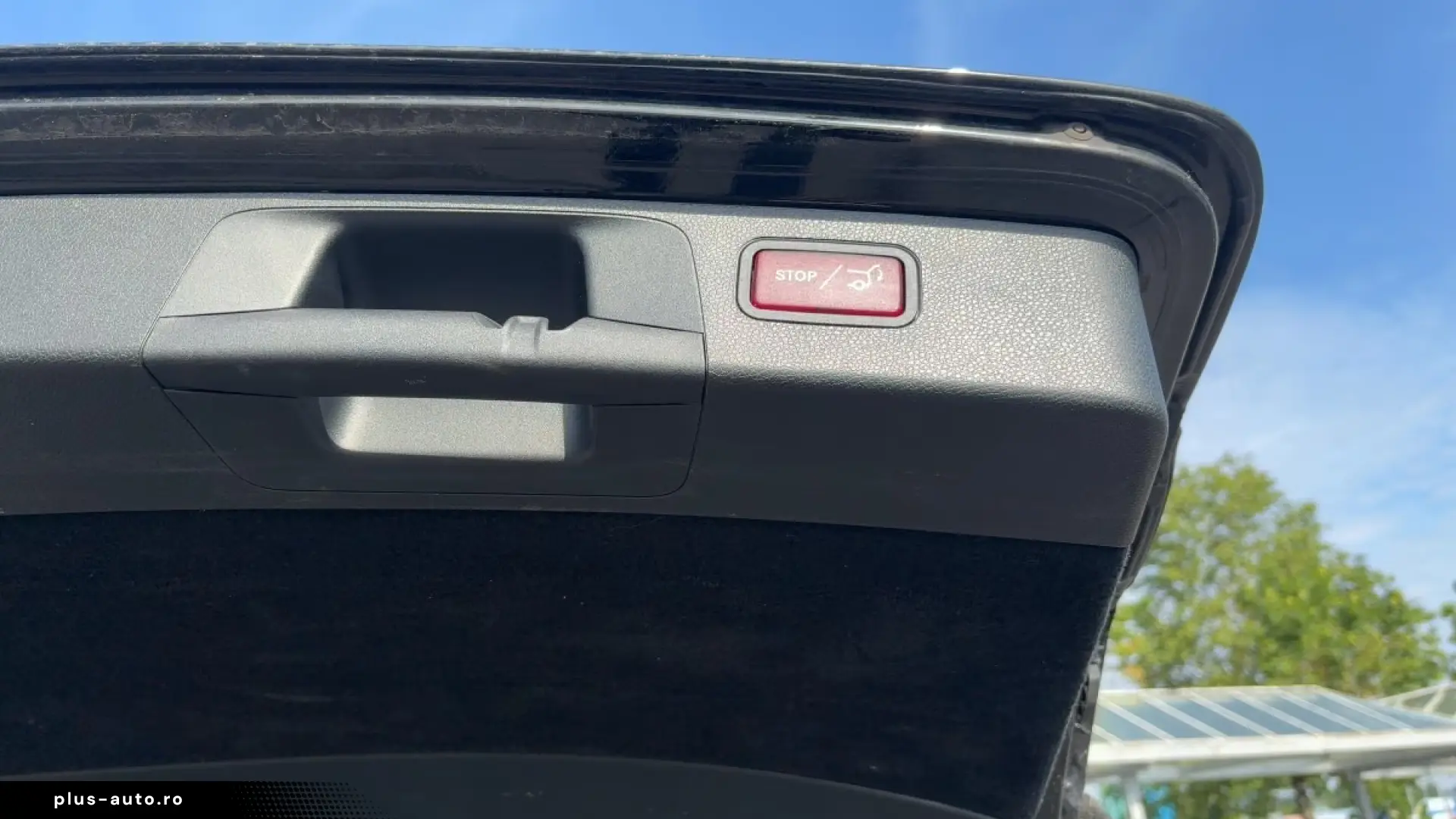 Mercedes-Benz E 300 e T AMG NIGHT Towbar Sunroof 360