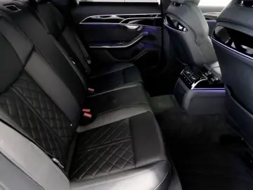 AUDI A8 60 TFSI e quattro HUD PANO ACC 360 KAM